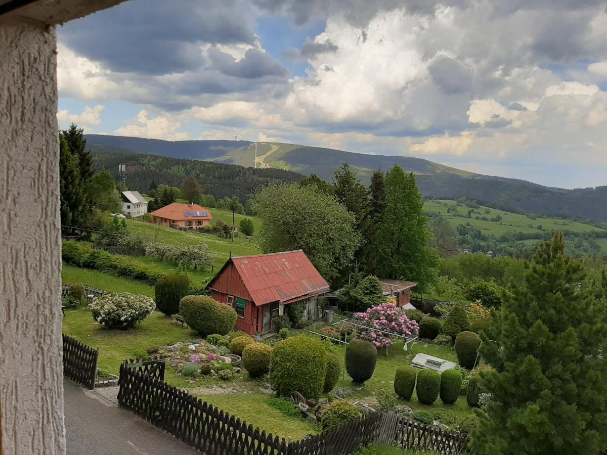 Naproti Klinovci Villa Jáchymov Exteriör bild
