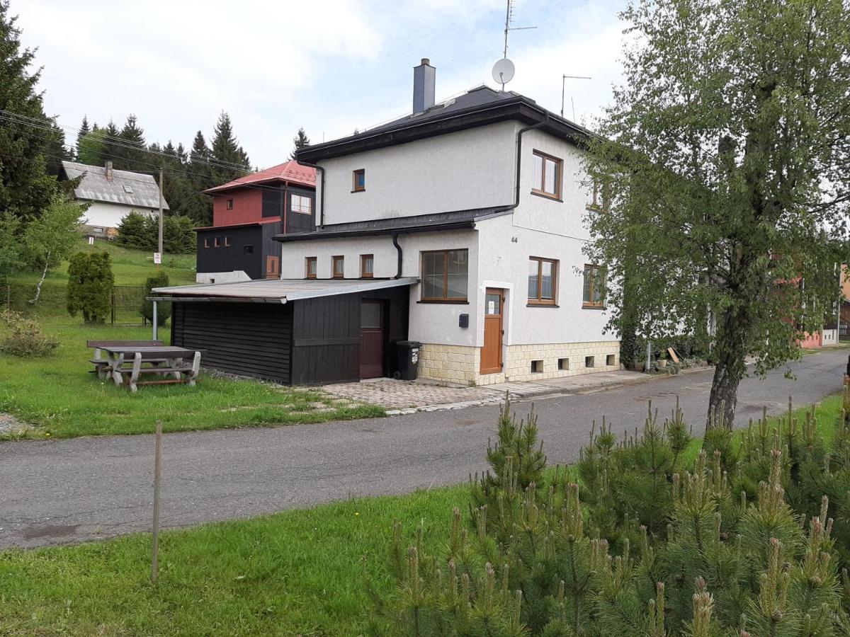 Naproti Klinovci Villa Jáchymov Exteriör bild